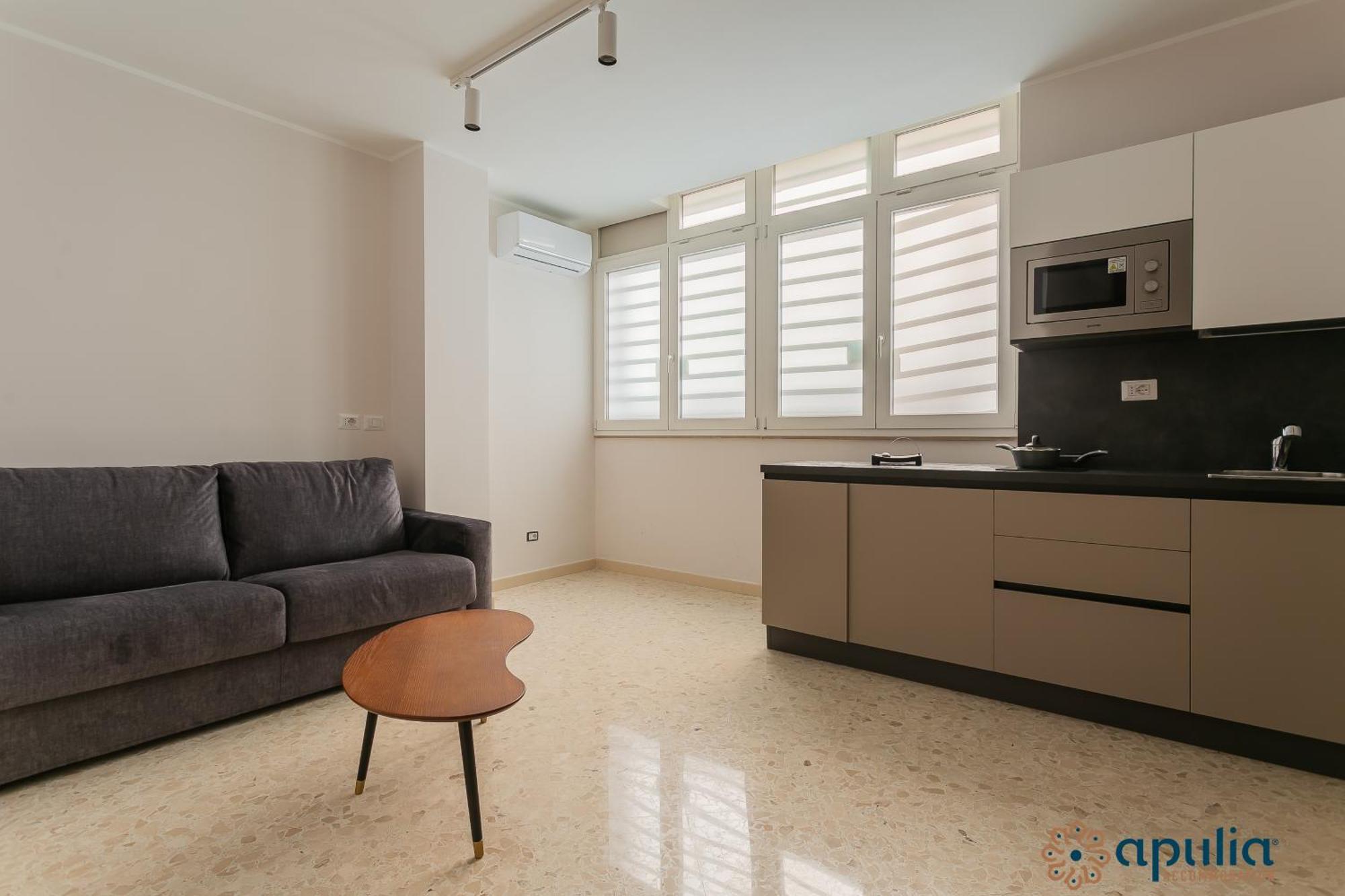 Crisanzio 80 Apartment Bari Bagian luar foto