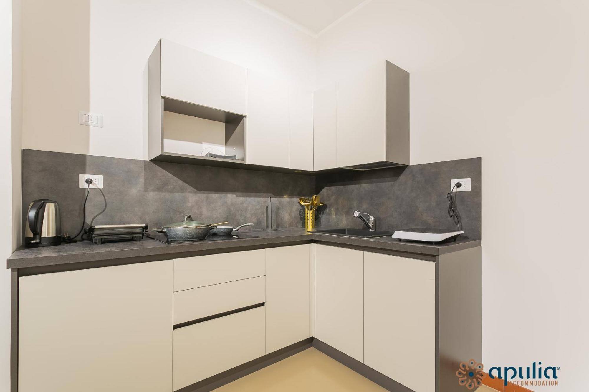 Crisanzio 80 Apartment Bari Bagian luar foto